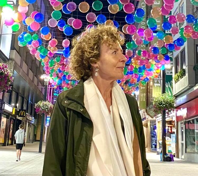 Testimonio real: sus cursos son fantásticos, sencillos pero muy prácticos. Los recomiendo sin dudar.